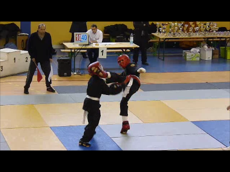 Mickael lecardinal effectuant un Hoan Cuoc thuong Dang lors de la coupe zone nord 2011